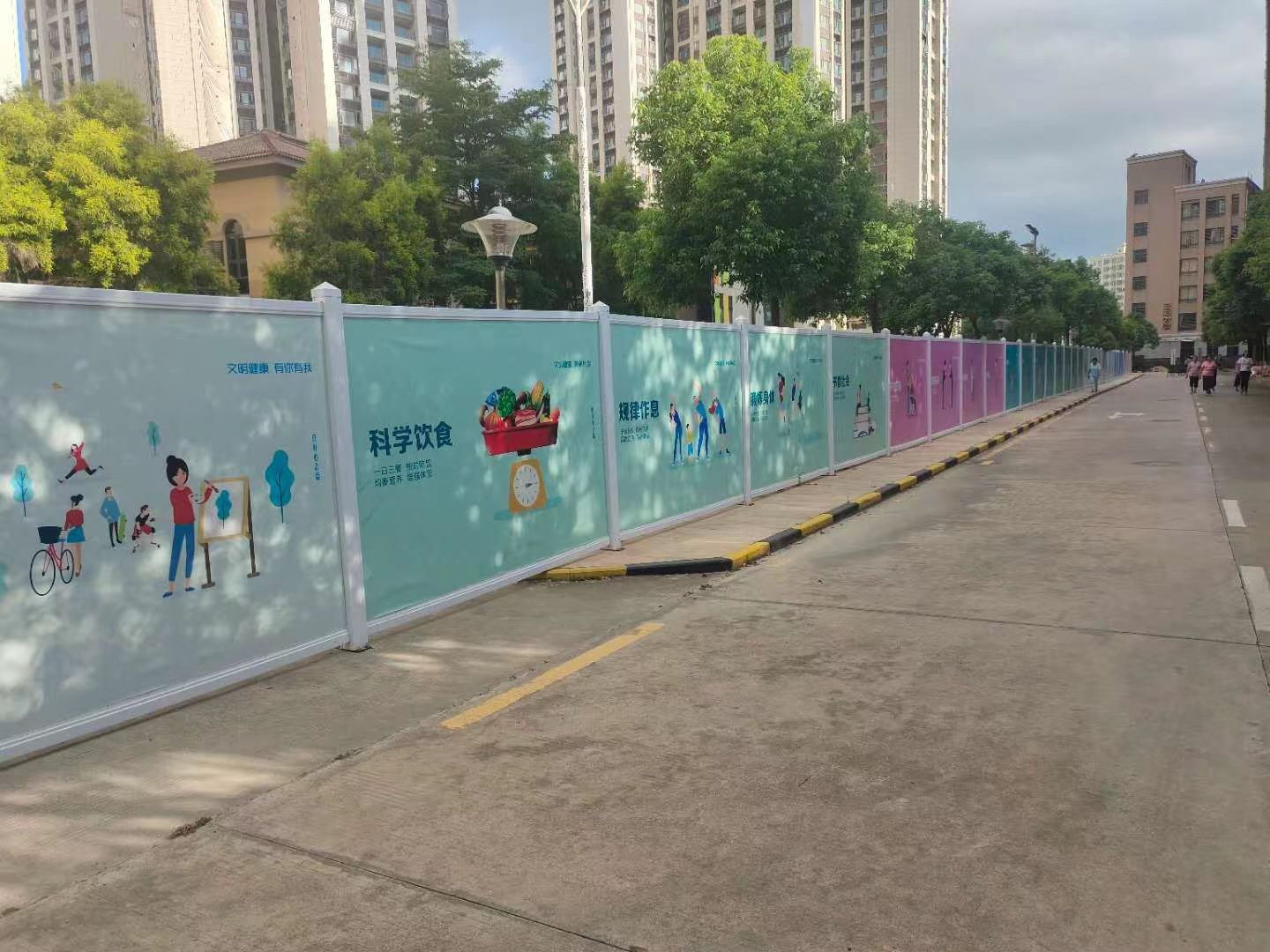 深圳a型圍擋多少錢？?jī)r(jià)格根據(jù)哪些因素來(lái)定？【旭東鋼構(gòu)圍擋廠家】